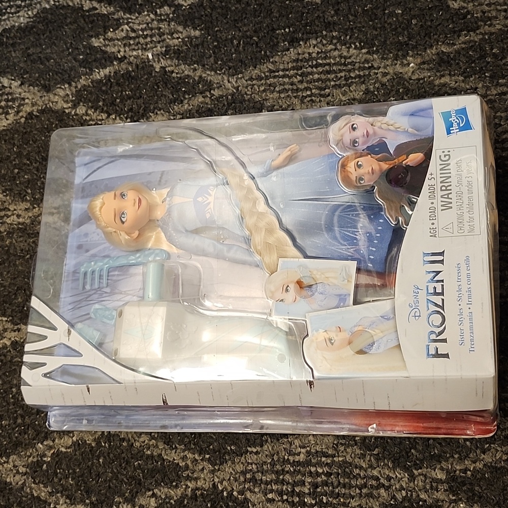 Frozen II sister styles